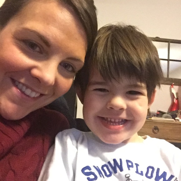 Meet your Posher, Alecia - Picture 2 of 5